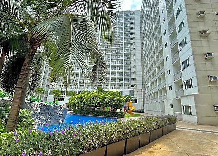 Santiorini At Shore Residences 3*