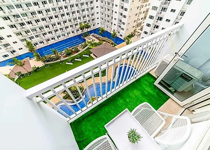 فندق Santiorini At Shore Residences مانيلا